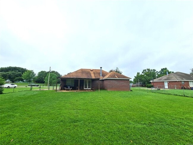 Building Photo - AVAILABLE 08/15/2026 in Millbrook!