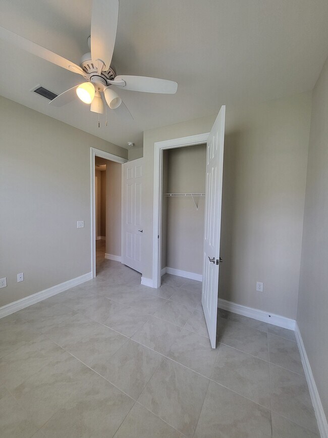 Building Photo - 3276 Baravaldo Cir