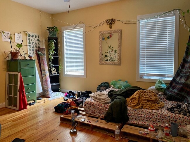 Building Photo - 3909 Jackson St