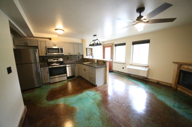 Building Photo - 6269 Pinyon Way