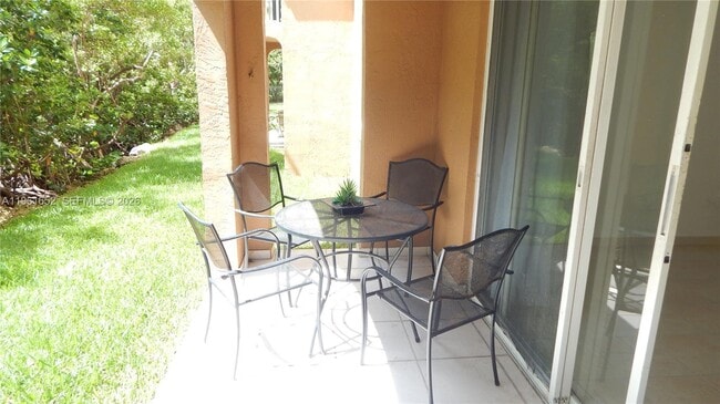 Building Photo - 19877 E Country Club Dr