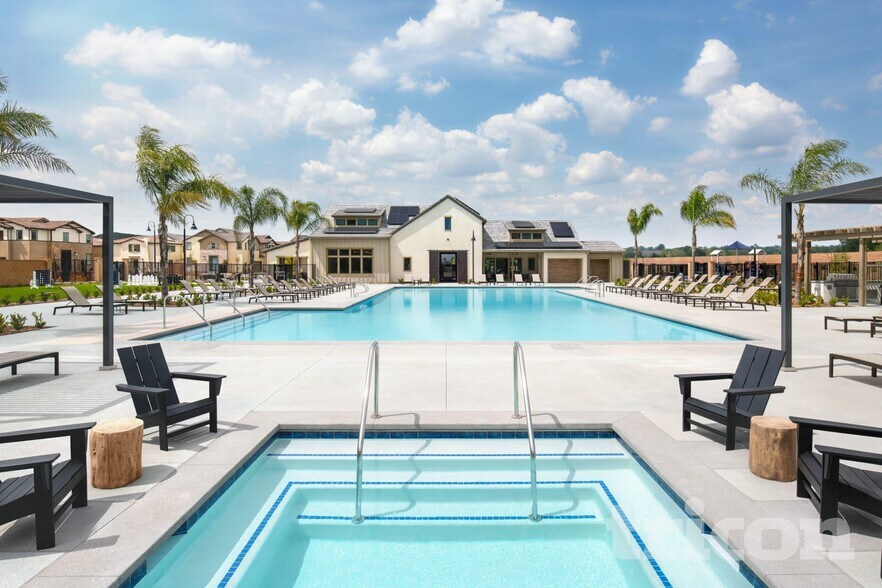 Building Photo - 31729 Luther Dr