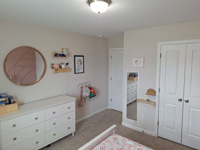 Building Photo - Magnificent Five Bedroom Home in Elgin SC!