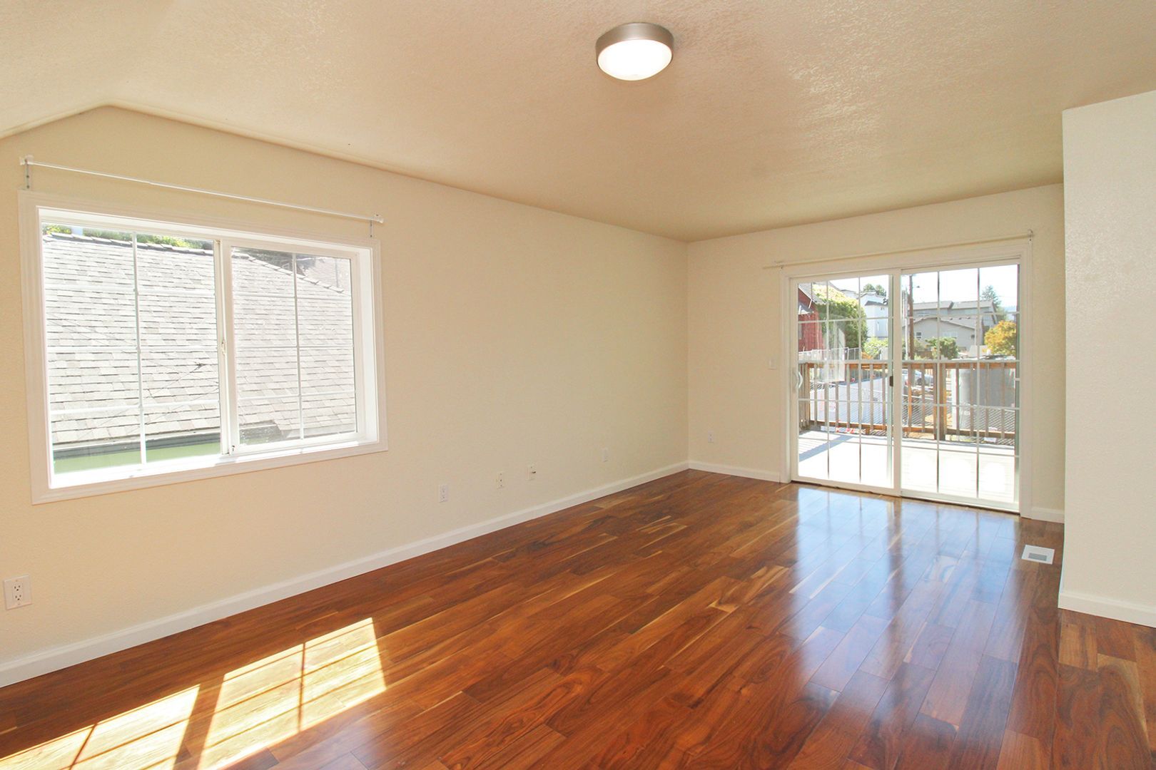 Building Photo - 4419 N Albina Ave
