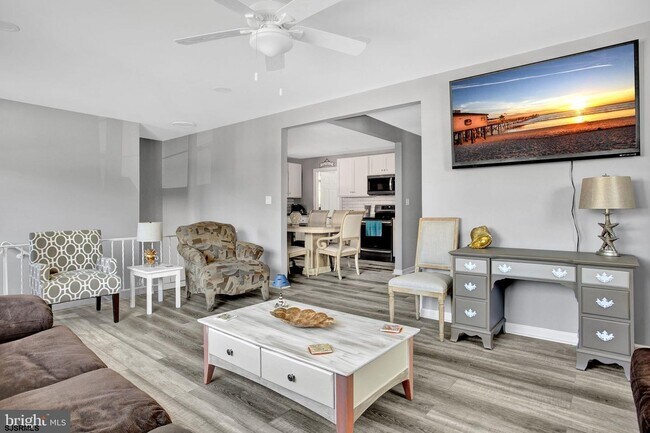 Building Photo - 15 N Victoria Ave