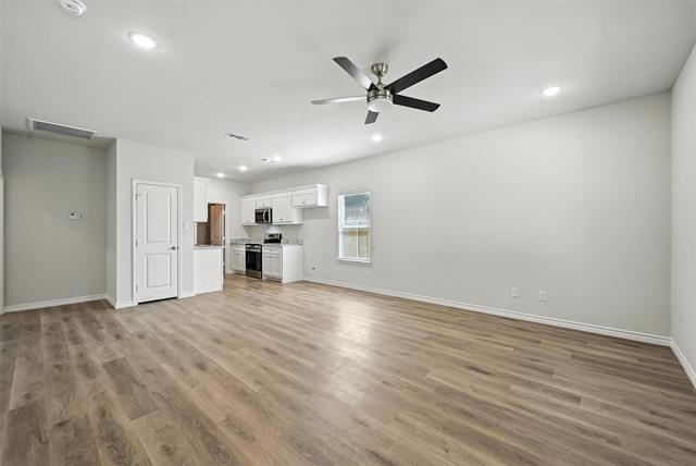 Building Photo - 102 Navajo Dr