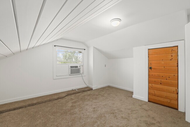 Bedroom #2 / Bonus Rm (U/S) - 490 MacDonald St