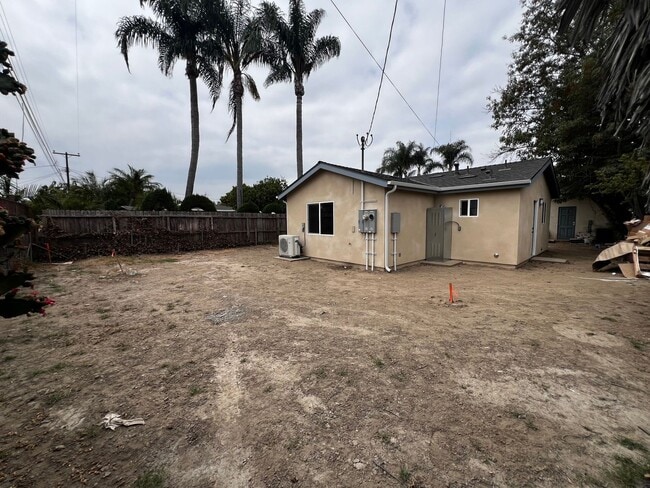 Building Photo - Brand New construction! 2 bed 1 bath,  Enj...