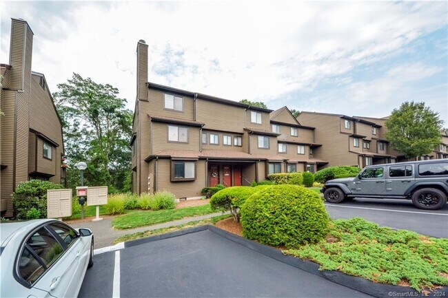 Building Photo - 115 Fillow St