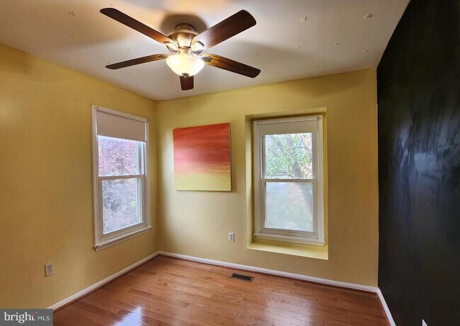 Building Photo - 13923 Middle Creek Pl