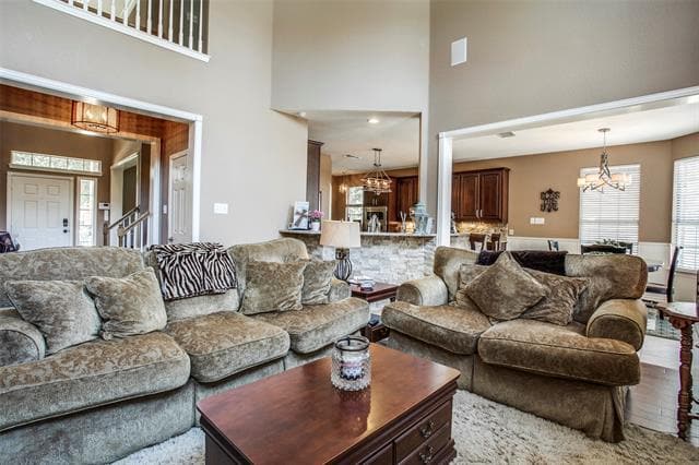 Building Photo - 1605 Coyote Ct