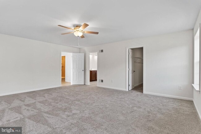 Building Photo - 32 Pamela Dr