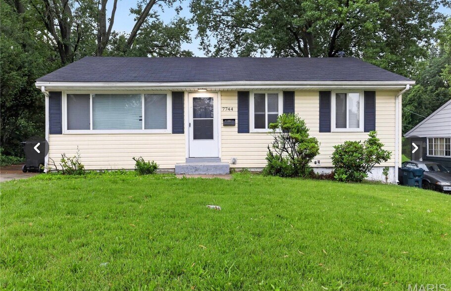 Building Photo - 7744 Ellington Dr