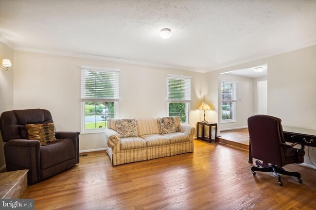 Building Photo - 9708 Locust Hill Dr