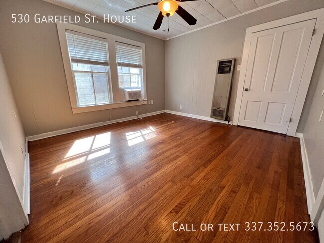 Building Photo - 530 Garfield St