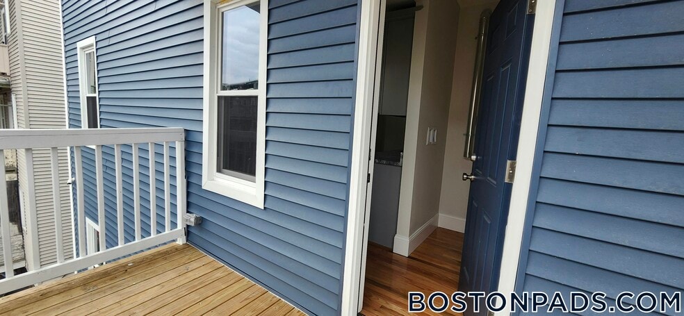Building Photo - 17 Verrill St