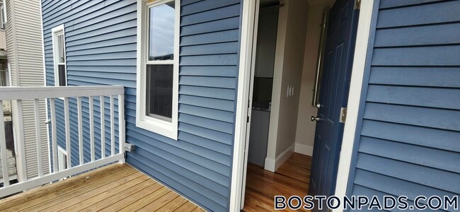 Building Photo - 17 Verrill St