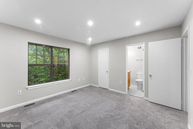 Building Photo - 11331 Headlands Ct