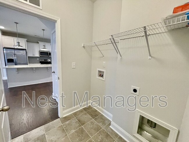 Building Photo - 155 Cromwell Ct