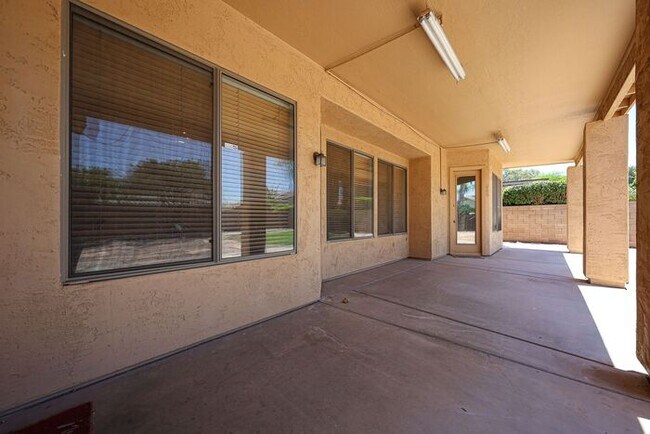 Building Photo - Now Available in Chandler! Spacious 4 Bedroom Home in Carino Estates!