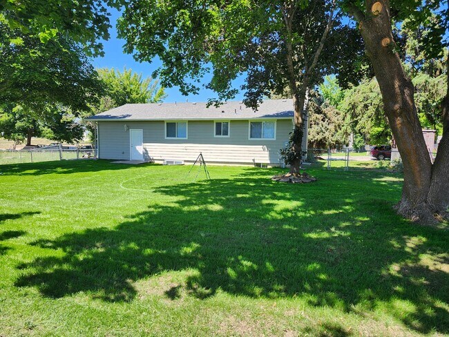 Building Photo - Beautiful 4 bedroom 2 bath Post Falls home for rent!