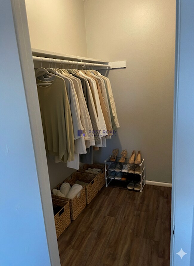 Building Photo - 2902 S Osage Ave