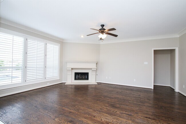 Building Photo - 35 Winhall Pl