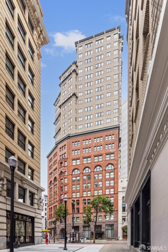 Building Photo - 690 Market St