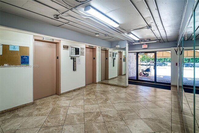 Building Photo - 210 172nd St