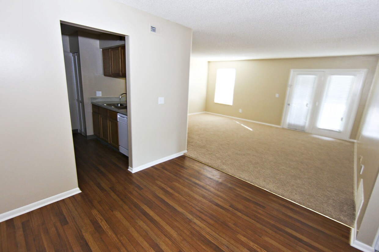 Stone Ridge Apartments Overland Park