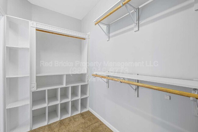 Building Photo - 9425 Shumacher Ave NW