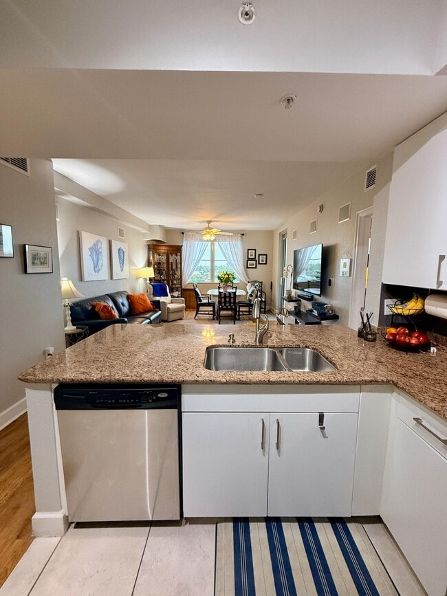 Building Photo - 1830 Radius Dr