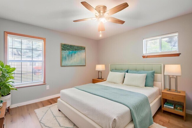 Building Photo - 911 Brown St