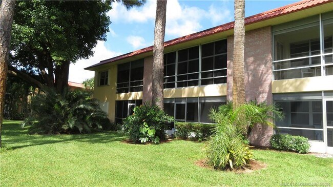 Building Photo - 1911 SW Palm City Rd