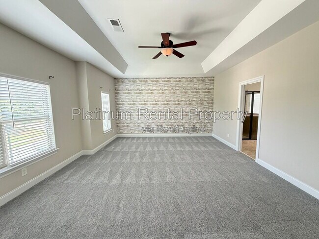 Building Photo - 5075 Rialto Way