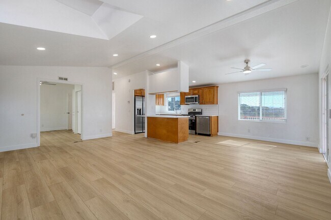 Building Photo - 2241 Meadow Lark Dr