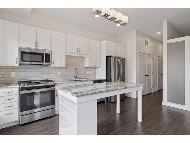 Building Photo - 12610 Ridgedale Dr