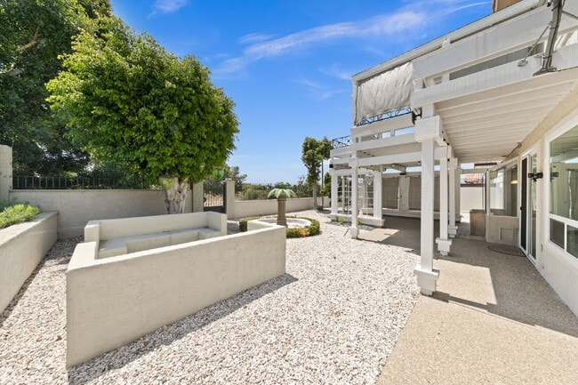 Building Photo - Stunning 4BR + Office/Den, 3BA View Home with 3-Car Garage!