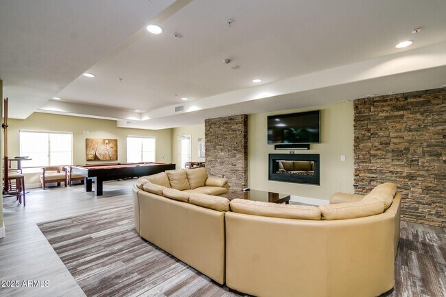 Building Photo - 5450 E Deer Valley Dr