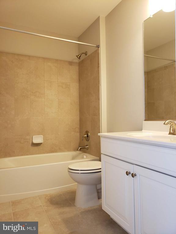 Building Photo - 1503 Hights Farm Rd S