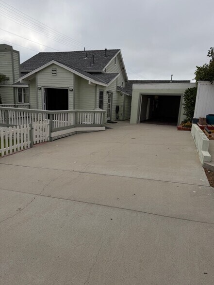 Building Photo - 302 N Gertruda Ave
