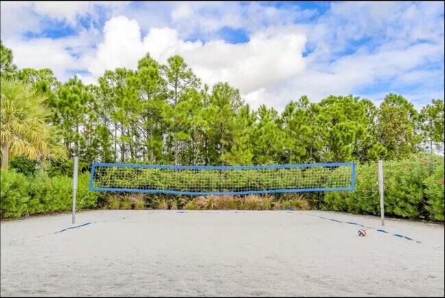 Building Photo - 816 Longboat Dr