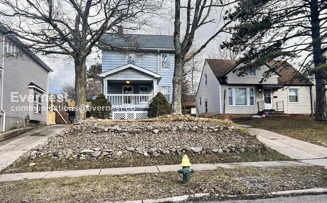 Building Photo - 4065 Harwood Rd