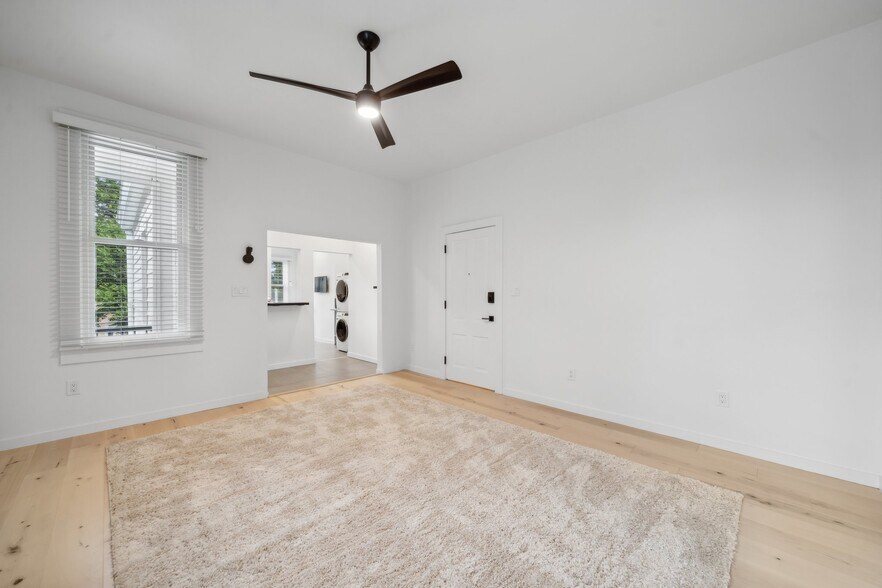 Living Room - 2810 Griffin Ave