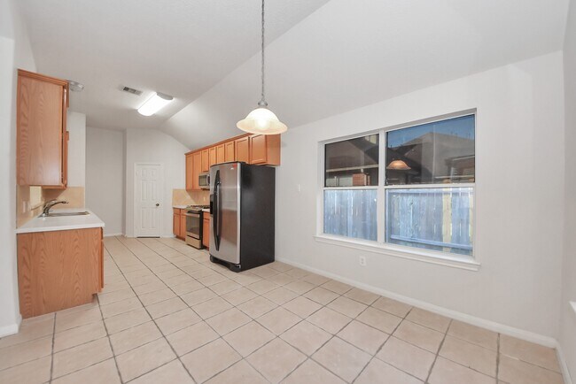 Building Photo - 8719 Sailing Dr