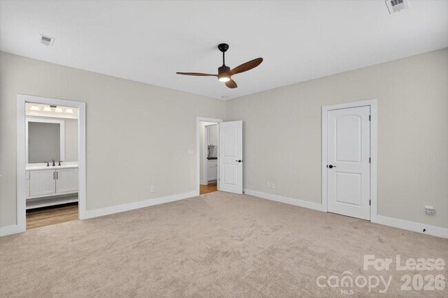 Building Photo - 5201 Valley Stream Rd