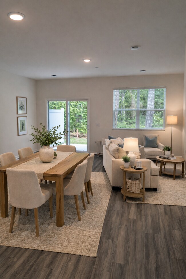 Building Photo - Adorable Rental in Convenient Location