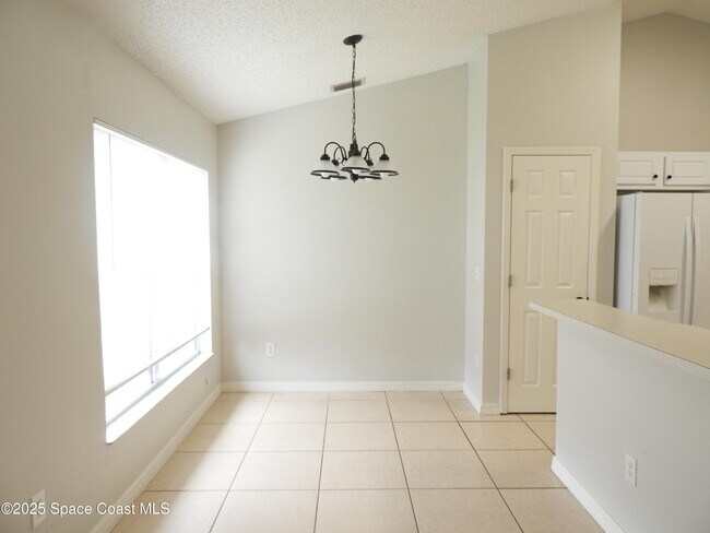 Building Photo - 450 Santa Martia St SW