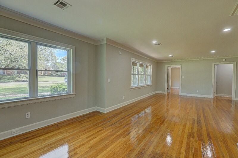 Building Photo - 3510 Bankhead Ave