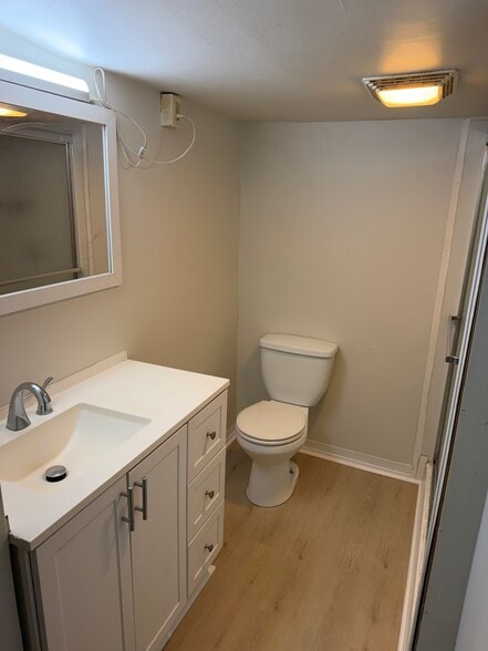 Building Photo - 2570 Sanger Ln